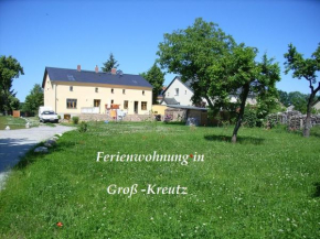 Отель Ferienwohnung Dorfaue  Грос-Кройц